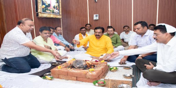 बुंदेलखंड विश्वविद्यालय के 51वें स्थापना दिवस पर हवन-पूजन, कुलपति ने गिनाईं उपलब्धियां