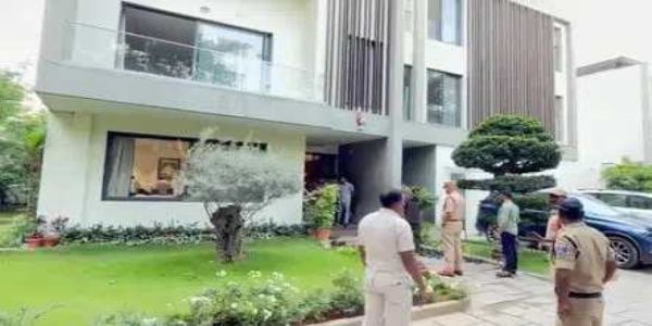 हरीश राव को हाउस अरेस्ट करने पहुंची पुलिस