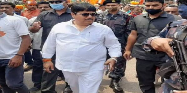 अर्जुन सिंह के खिलाफ 10 मामलों में हाई कोर्ट से मिली राहत खत्म, मुकदमों का निपटारा