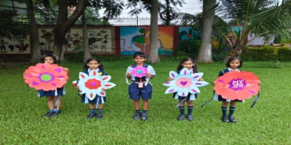 कैंब्रियन पब्लिक स्कूल में रक्षाबंधन पर पर्यावरण संरक्षण का संकल्प