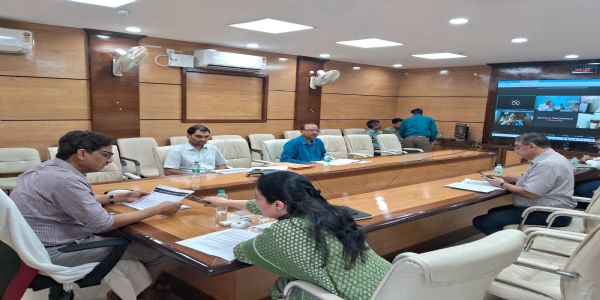 मेडिकल कॉलेजों में रोबोटिक सर्जरी करें शुरू : स्वास्थ्य सचिव