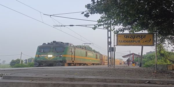 रक्षाबंधन पर्व के मद्देनजर रेलवे प्रशासन चलाई ट्रेन