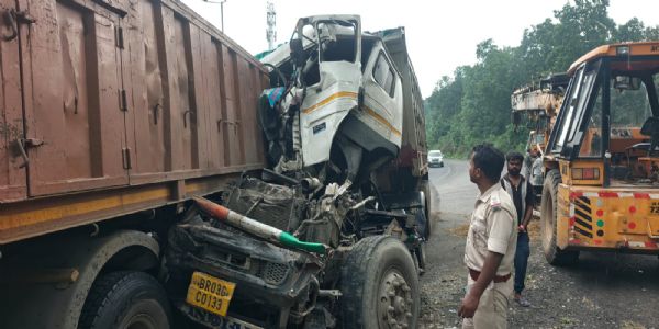 चुट्टूपालु घाटी में ट्रेलर ने चार वाहनों को मारी टक्कर, एक की मौत