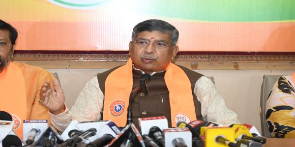 कांग्रेस मुद्दाविहीन पार्टी, एमएमडीआर पर इनका विरोध बेबुनियाद : आदित्य