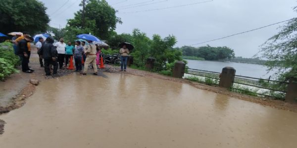 दतिया में 48 घंटे से मूसलाधार बारिश, कई कॉलोनियों में घुसा पानी; गांवों का संपर्क टूटा