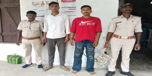 पुलिस ने दो फरार अभियुक्तों को किया गिरफ्तार, भेजा जेल