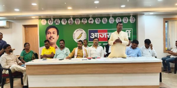 आजसू सभी जिला मुख्यालयों में सरकार का करेगा पुतला दहन