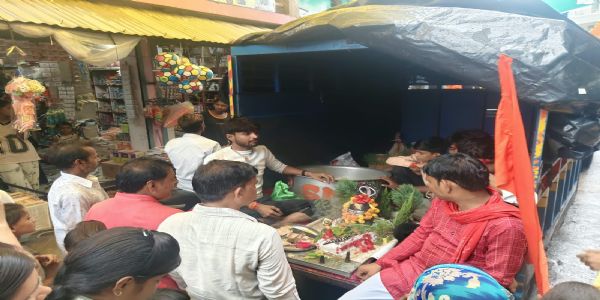 1,21 लाख पार्थिव शिवलिंगों की निकाली गई शोभायात्रा