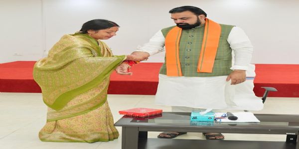 छपरा विधायक ने मुख्यमंत्री सम्राट चौधरी को बांधी राखी
