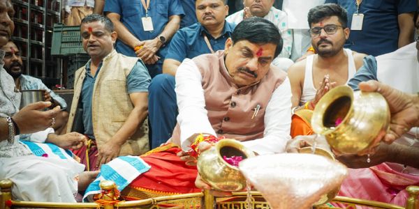 मप्रः मुख्यमंत्री डॉ. यादव ने श्री अंगारेश्वर महादेव का किया पंचामृत अभिषेक