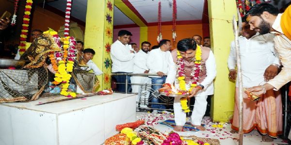 मप्रः मुख्यमंत्री डॉ. यादव ने उज्जैन के श्री सागोती माता मंदिर में किए दर्शन
