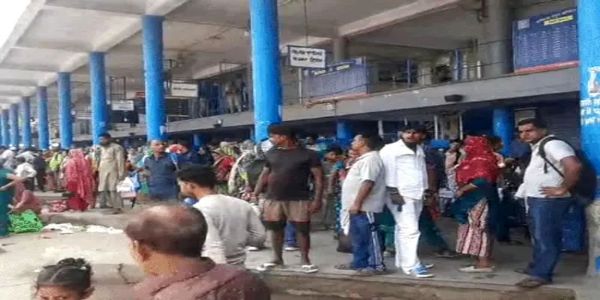 रेवाड़ी में रक्षाबंधन पर मुफ्त बस यात्रा से रोडवेज अड्डे पर उमड़ी भीड़