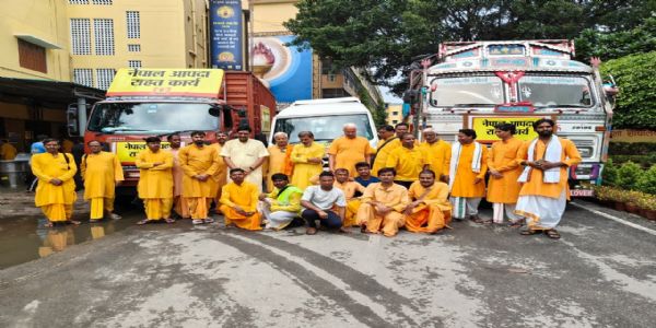 नेपाल त्रासदी में मदद को आगे आया शांतिकुंज, दो ट्रक राहत सामग्री रवाना