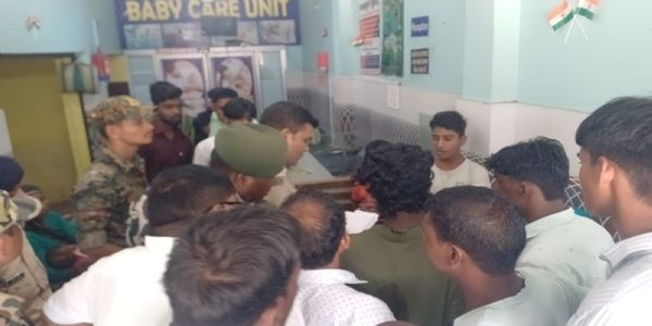 नवजात शिशु की मौत पर निजी अस्पताल में हंगामा