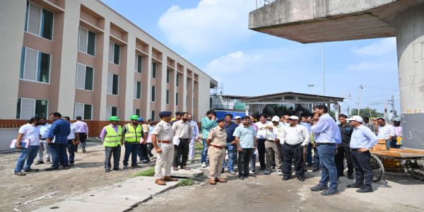 न्यू जलपाईगुड़ी रेलवे स्टेशन के पुनर्विकास कार्यों का पूसीरे (निर्माण) के महाप्रबंधक ने किया निरीक्षण