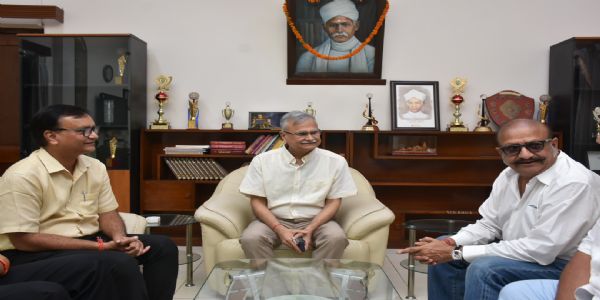 बीएचयू और डालमिया समूह के बीच विश्वविद्यालय सुविधाओं के विकास एवं नवीनीकरण के लिए समझौता
