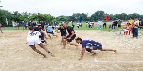 व्यक्तित्व निर्माण, अनुशासन और टीम भावना का प्रभावी माध्यम है खेल : प्रो. विनय कुमार पाठक