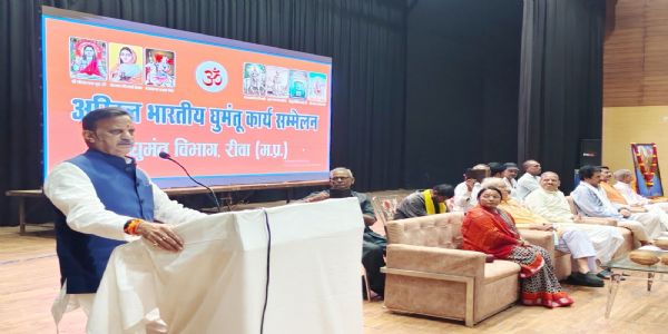 घुमंतू समाज को मुख्यधारा से जोड़ना सरकार की सर्वोच्च प्राथमिकता - उप मुख्यमंत्री शुक्ल
