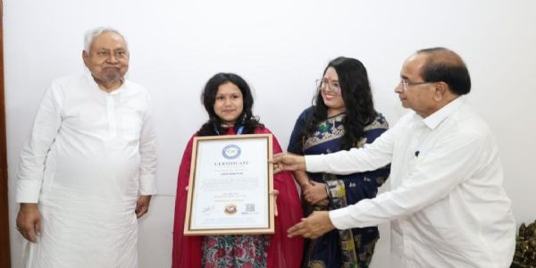 बुक ऑफ वर्ल्ड रिकॉर्ड्स में नाम दर्ज होने पर नीतीश कुमार ने बाल कलाकार लाडो वानी को दी बधाई