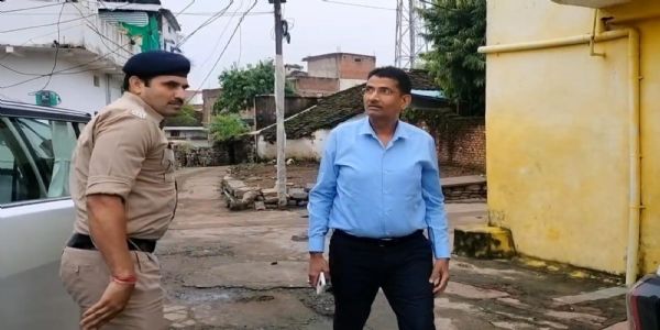 दमोह: कलेक्टर के औचक निरीक्षण में सामने आईं अनियमितताएं, पंचायत सचिव और कर्मचारी निलंबित