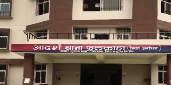 सांस्कृतिक कार्यक्रम देखकर लौट रहे युवक के सर में मारी गोली, गंभीर हालत में युवक रेफर