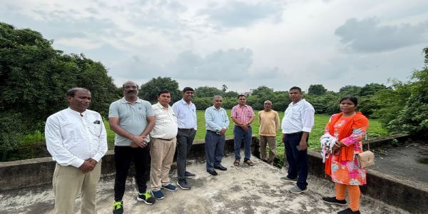 वाराणसी : राष्ट्रीय खेल दिवस पर शिक्षा संकाय में चंदन का पौधारोपण,सरक्षंण का संकल्प