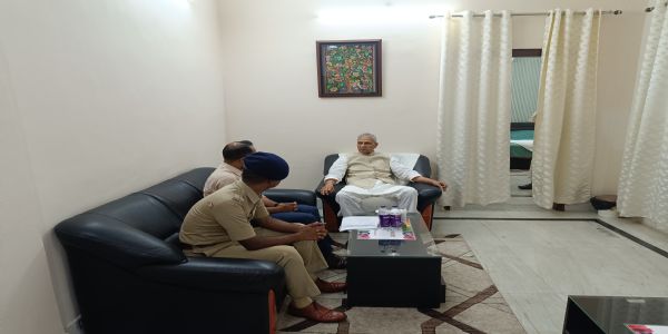 सारण में संभावित बाढ़ को लेकर हाई अलर्ट, उपमुख्यमंत्री सह प्रभारी मंत्री विजेंद्र प्रसाद यादव ने की समीक्षा बैठक