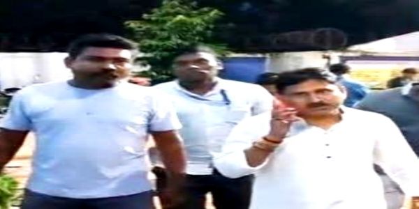 पश्चिम मेदिनीपुर में वज्रपात से किसान की मृत्यु, दो अन्य गंभीर रूप से घायल