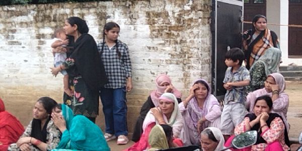 तालाब उतराता हुआ मिला युवक का शव, हत्या का आरोप लगाया