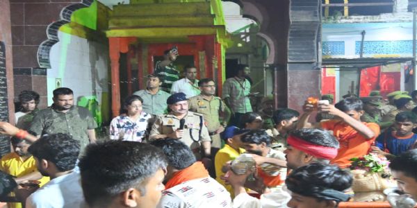 हर-हर महादेव के जयघोष से गूंजा लोधेश्वर धाम,सावन के पहले सोमवार पर उमड़ा आस्था का महासैलाब