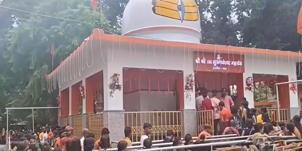 पहली सोमवारी पर शिवमय हुआ किशनगंज, बाबा भूतनाथ मंदिर में उमड़ा आस्था का सैलाब