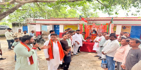 संत रविदास ने पैतृक कार्य को कभी नहीं माना छोटा,आजीवन श्रम एवं स्वावलंबन का दिया संदेश : सर्वेश कठेरिया
