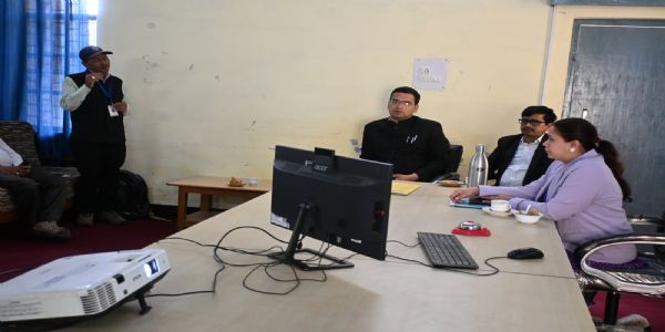 पीएलवी समीक्षा बैठक में विधिक सेवाओं के प्रचार-प्रसार पर जोर