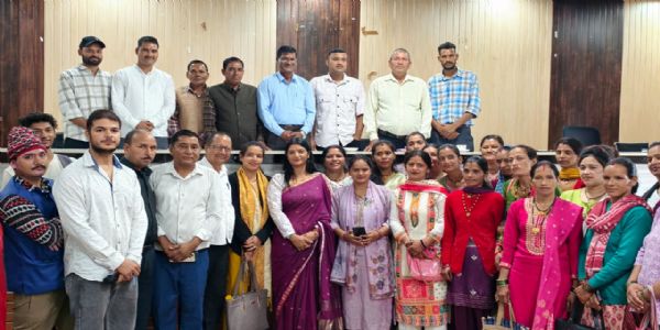 चम्पावत में नवनिर्वाचित उप-प्रधानों ने ली पद एवं गोपनीयता की शपथ