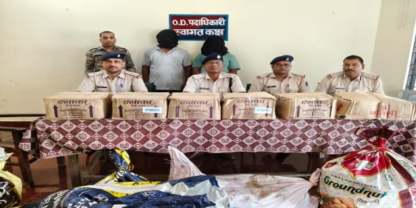 ऑटो से भारी मात्रा में देसी शराब बरामद, तीन महिला तस्कर सहित पांच गिरफ्तार