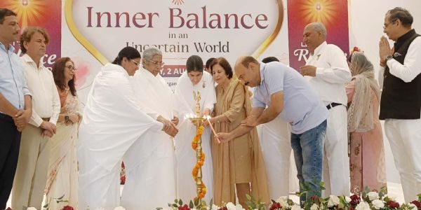 गुरुग्राम: जीवन में संतुलन बाहरी साधनों से नहीं, बल्कि साधना से आता है: बीके आशा