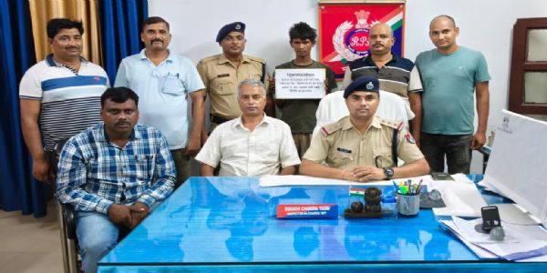 गोरखपुर कैंट–सीवान पैसेंजर के ट्रेन मैनेजर पर पथराव मामले में एक गिरफ्तार