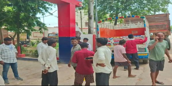 बाराबंकी : सड़क हादसे में आठ वर्षीय बालक की मौत