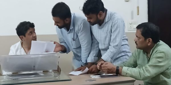 इलाहाबाद विश्वविद्यालय के छात्र आंदोलन को लेकर सांसद उज्ज्वल रमण सिंह से मिला प्रतिनिधिमंडल, 8 अगस्त को राहुल गांधी करेंगे छात्र संवाद