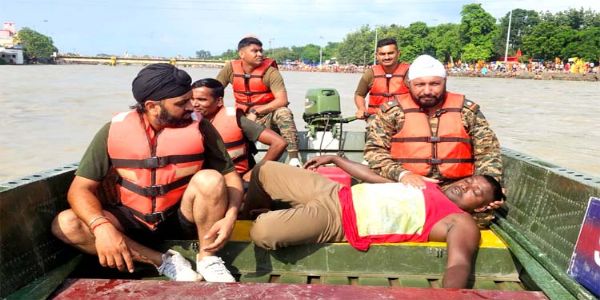कांवड़ यात्रा में सुरक्षा का मजबूत प्रहरी बना बीईजी रुड़की, सेना के गोताखोर 24 घंटे बचा रहे श्रद्धालुओं की जान