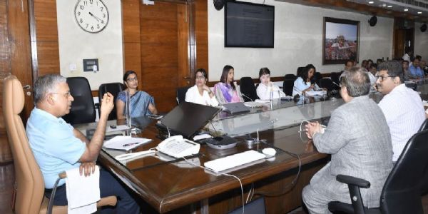 कोई भी पात्र छात्र छात्रवृत्ति योजना से न रहे वंचित: मुख्य सचिव