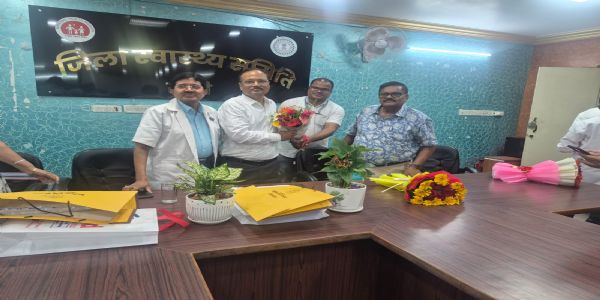 डॉ अमरेंद्र प्रसाद ने संभाला रांची के नए सिविल सर्जन का पदभार, डॉ प्रभात को दी गई विदाई