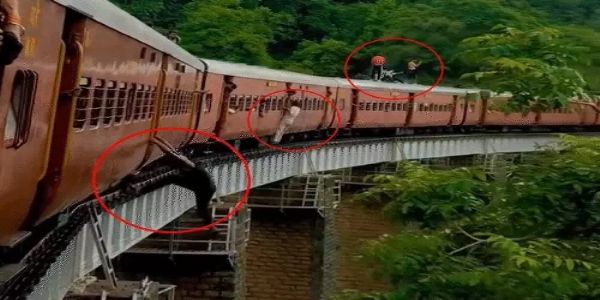 रील के चक्कर में मौत से खेल! गोरमघाट में चलती ट्रेन पर युवकों के खतरनाक स्टंट