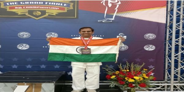 अंतरराष्ट्रीय ब्राजीलियन जी-जित्सु प्रतियोगिता में मेहसाणा के भाग्येशकुमार ने जीता कांस्य पदक अंतरराष्ट्रीय ब्राजीलियन जी-जित्सु प्रतियोगिता में मेहसाणा के भाग्येशकुमार ने जीता कांस्य पदक