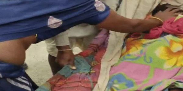 राजगढ़ः पेड़ पर लटका मिला 28 वर्षीय महिला का शव, पिता ने लगाया हत्या का आरोप