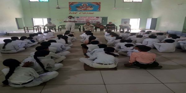 हिसार : नशे के खिलाफ पुलिस का जागरूकता अभियान जारी, 13 नशा पीड़ितों को उपचार से जोड़ा