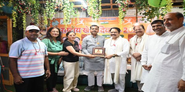 राष्ट्रीय खेल दिवस पर प्रतिभाएं सम्मानित, मेजर ध्यानचंद को दी श्रद्धांजलि