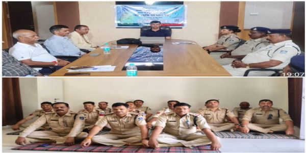 राजगढ़ः हर रविवार ‘थाना परिवार’ में योग-ध्यान के साथ अपराधों की समीक्षा