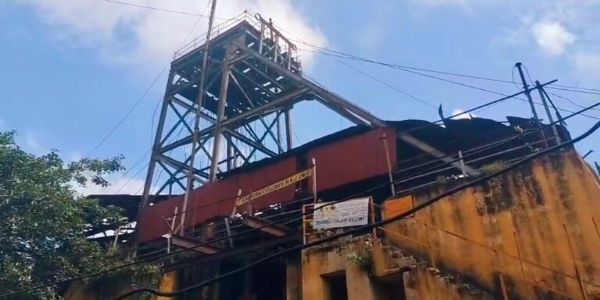 खान्द्रा कोलियरी के नाग काजोड़ा यूनिट में गैस और आग की मौजूदगी से श्रमिक चिंतित
