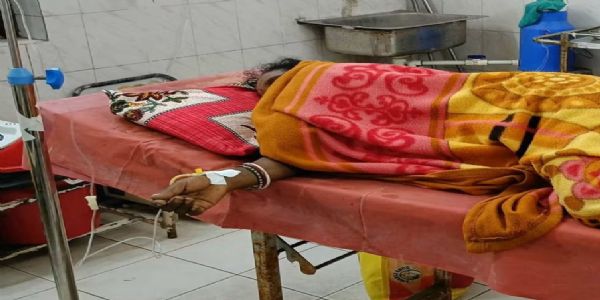 आकाशीय बिजली गिरने से चार लोग गंभीर, दो दंपत्ती सहित युवती झुलसी